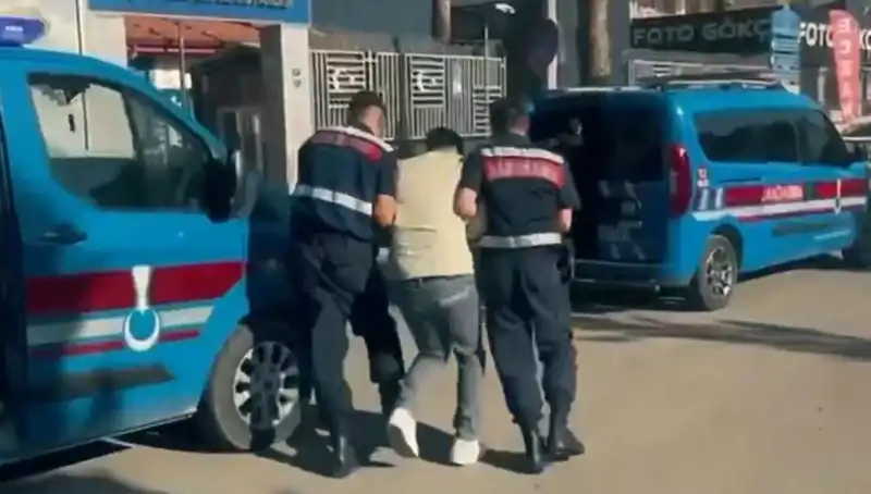 Türkiye Genelinde Yapılan Operasyonda 5 Suç Örgütüne Gözaltı İle Şok Darbe