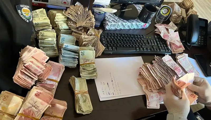 Şok Edici Olay: Dilencinin Yıllarca Sakladığı Para Ağaçı Ortaya Çıktı