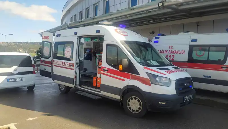 Şanlıurfa'da Minibüs Kazası: Devrilen Araçta 6 Kişi Yaralandı