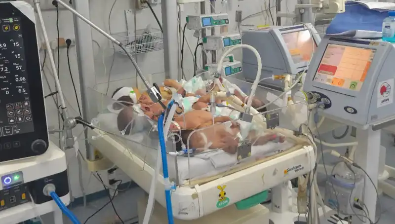 Gazze'deki Doktorlar Çaresiz: Kuvözlerde Aynı Anda Birden Fazla Bebek Var!