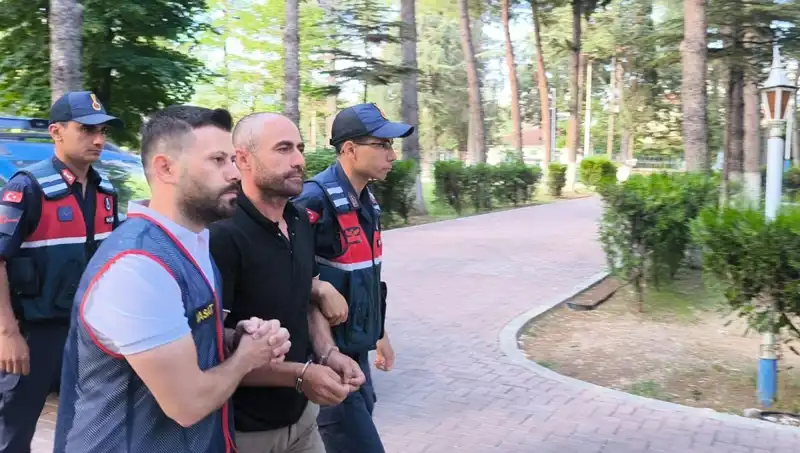 140 Kez Hırsızlık Yapan Çete Çözüldü: 4 Şüpheliden 1'i Tutuklandı