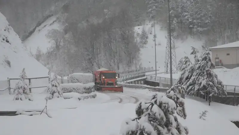 Bolu Dağı'nda Kar Yağışı Beklenmedik Oranda Etkili Oluyor!