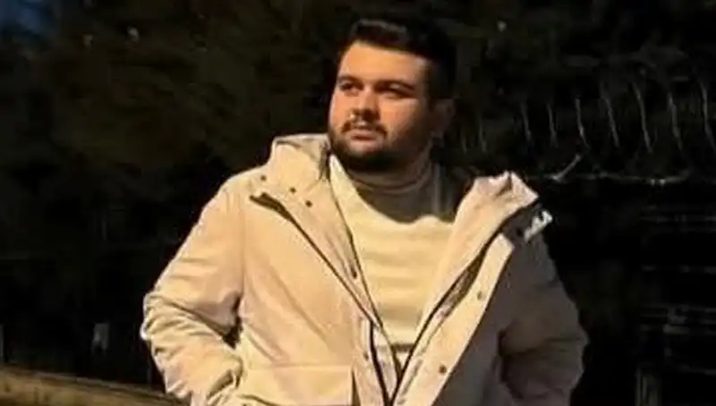 Kız Arkadaşını Rahatsız Eden Genç, Cinnet Getiren Arkadaşının Kurbanı Oldu