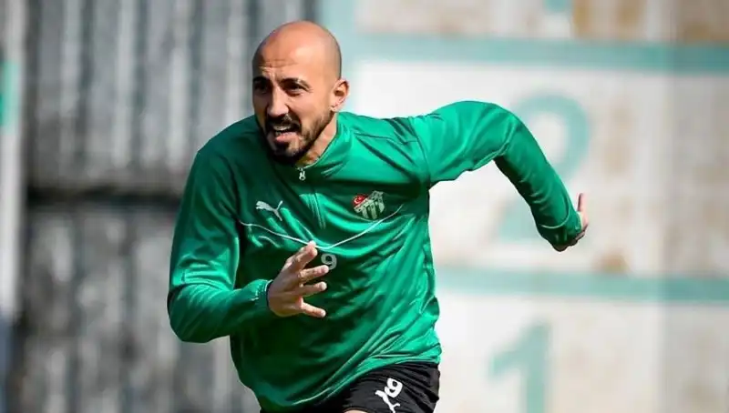 Milli Futbolcunun Kariyerinde Yeni Bir Sayfa: 2. Lig İhtimali