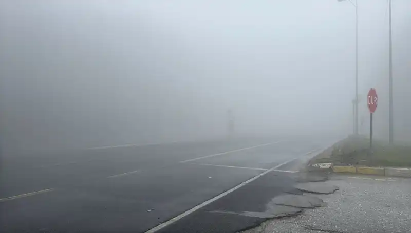 Bolu Dağı'ndaki Sis, Görüş Mesafesini Alarm Seviyesine Düşürdü