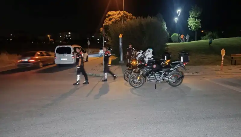 Parkta Çıkan Kavgada 14 Yaşındaki Çocuk Bıçaklandı: Olayın Detayları Ortaya Çıktı