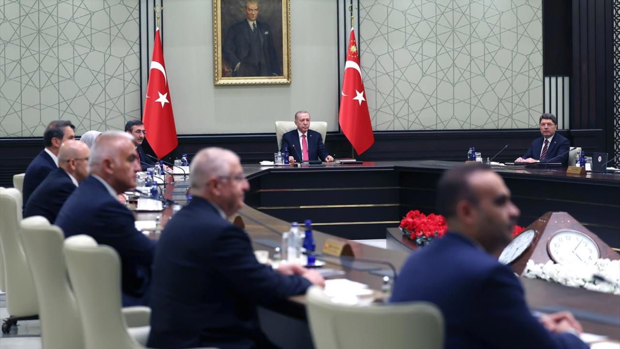 Suriye Krizi ve Asgari Ücret Gündemiyle Kabine Toplandı