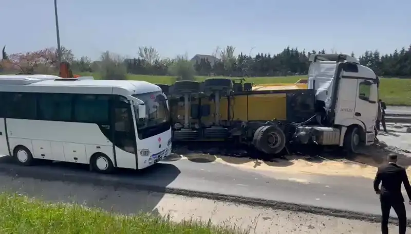 Büyükçekmece TEM Otoyolu’nda Feci Kazada Yol 3 Saat Kapalı Kaldı!