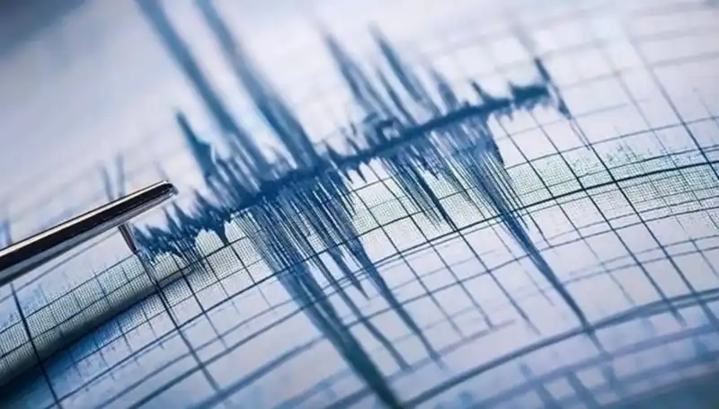 Antalya'da Beklenmedik Deprem: 3,8 Büyüklüğündeki Sarsıntı Gündem Yarattı