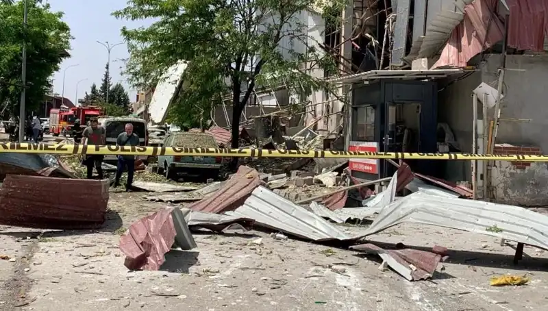 Gaziantep’te Fabrika Patlaması: Sarsıcı Olayda Yaralılar ve Gelişmeler