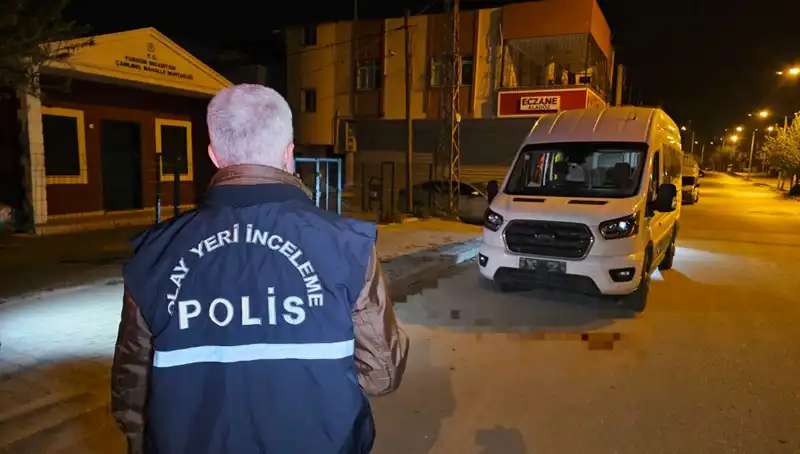 Kebapçıda Kanlı Gözyaşları: Arkadaşını Bıçaklayan Vahşi Kavga