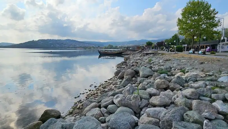 Sapanca Gölü'nde Su Seviyesi Neden Düşüyor? Uzmanlar Uyarıyor!