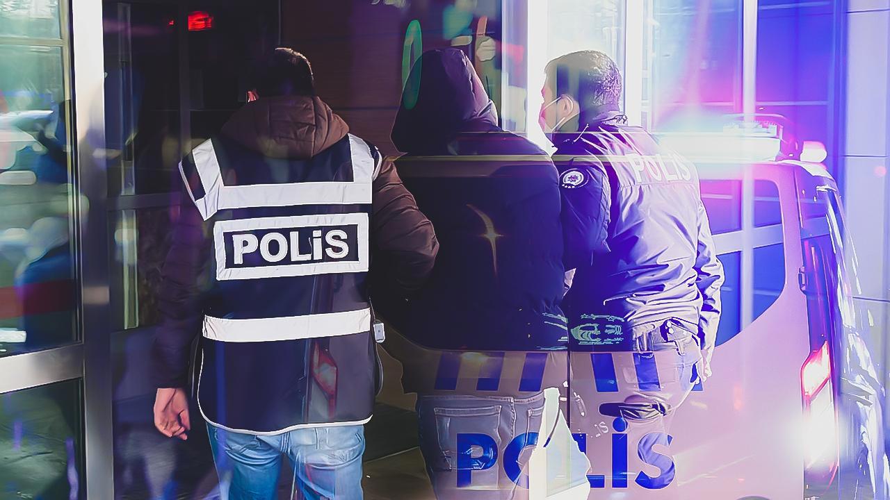 Türkiye genelinde 43 ilde gerçekleştirilen operasyonda 240 kişi gözaltına alındı.